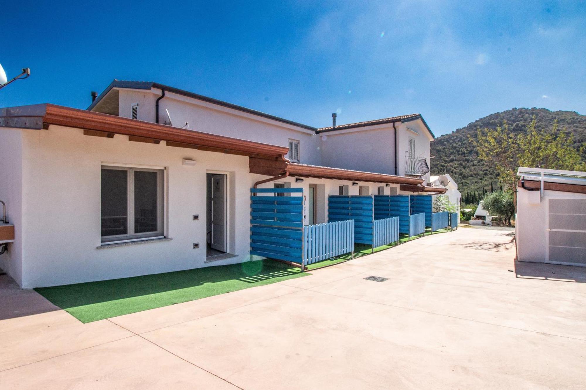 S'Omu E Chicchinu Rooms Cardedu Exterior foto